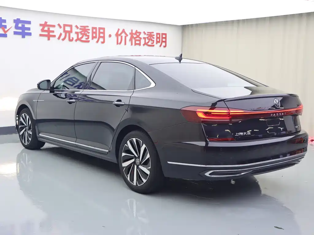 Volkswagen Passat 2023 — фото 23