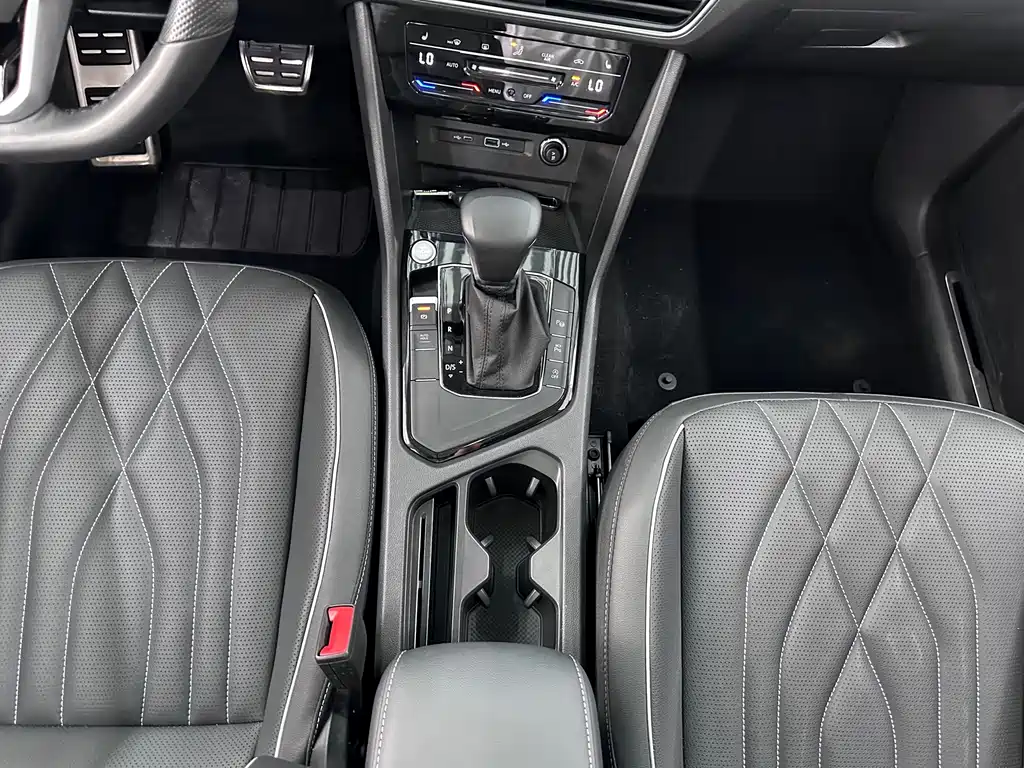 Volkswagen Tiguan L 2021 — фото 14
