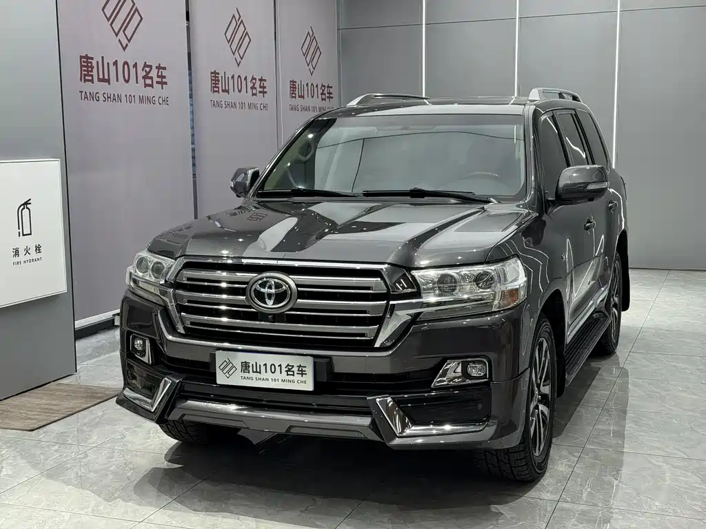 Toyota Land Cruiser 2019 — фото 1