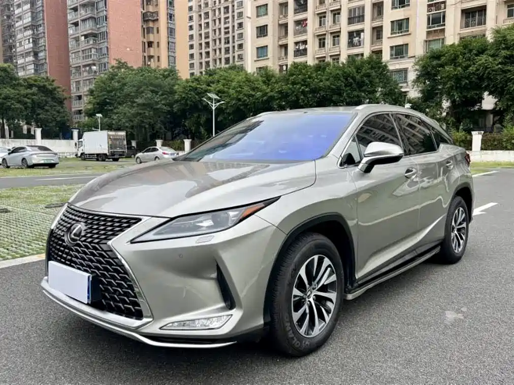 Lexus RX 2020 — фото 1