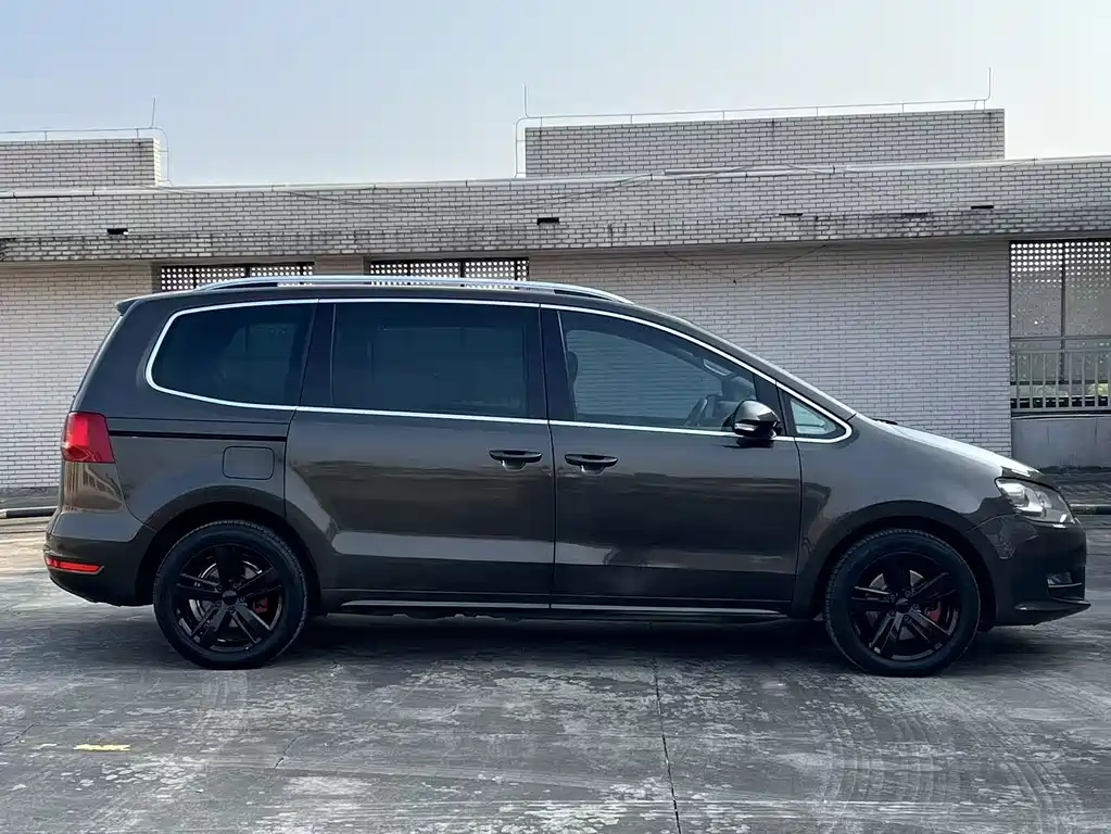 Volkswagen Sharan 2016 — фото 4