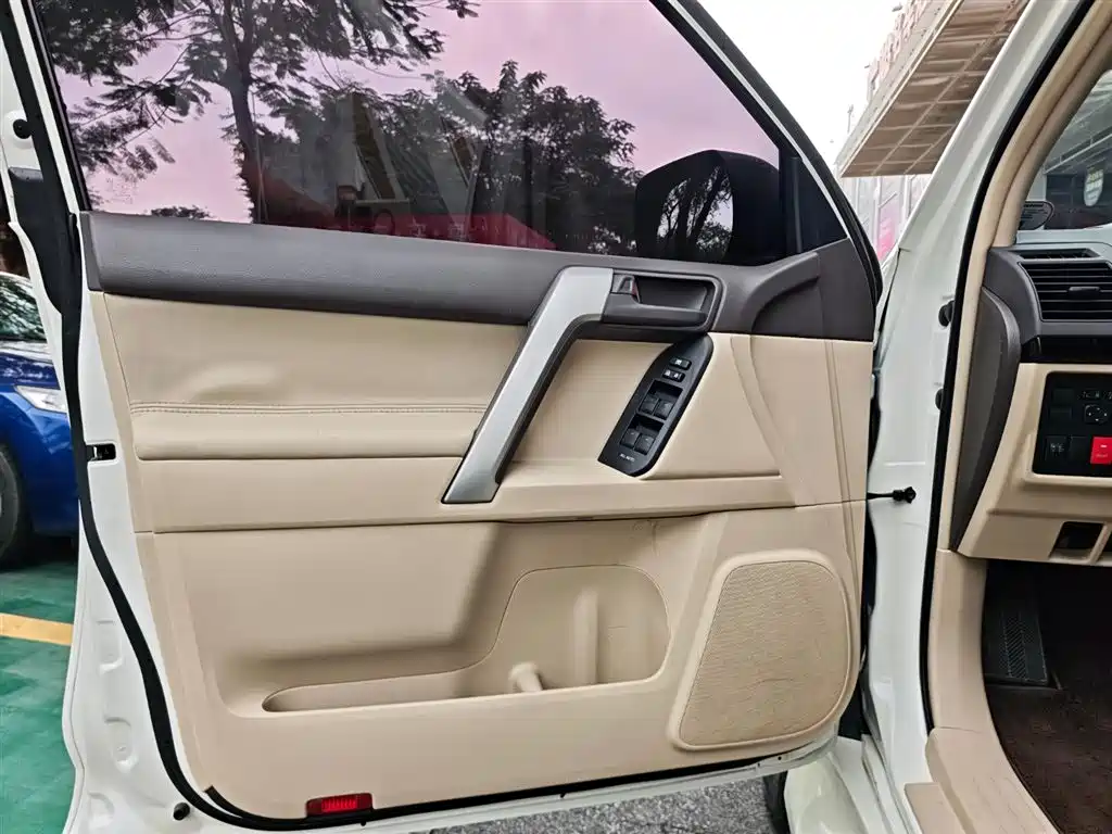 Toyota Prado 2019 — фото 21