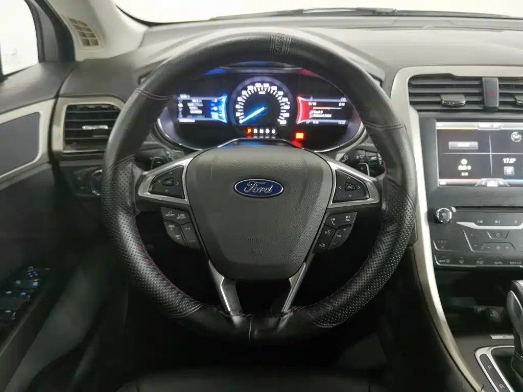Ford Mondeo 2015 — фото 11