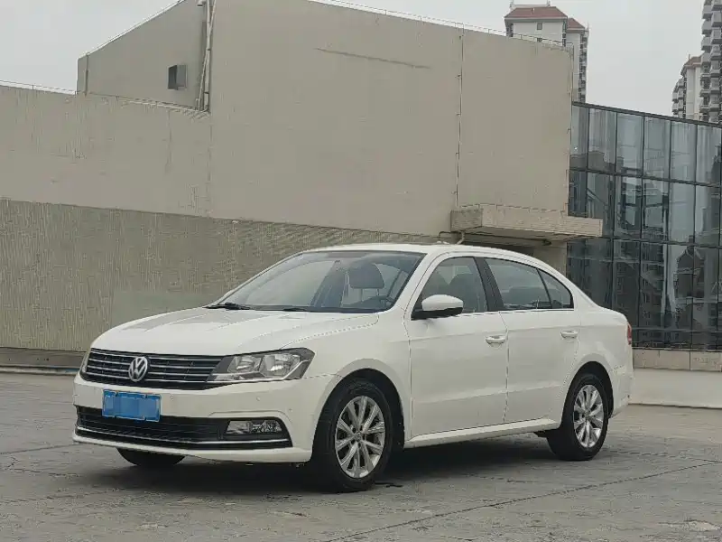 Volkswagen Lavida 2016 — фото 1