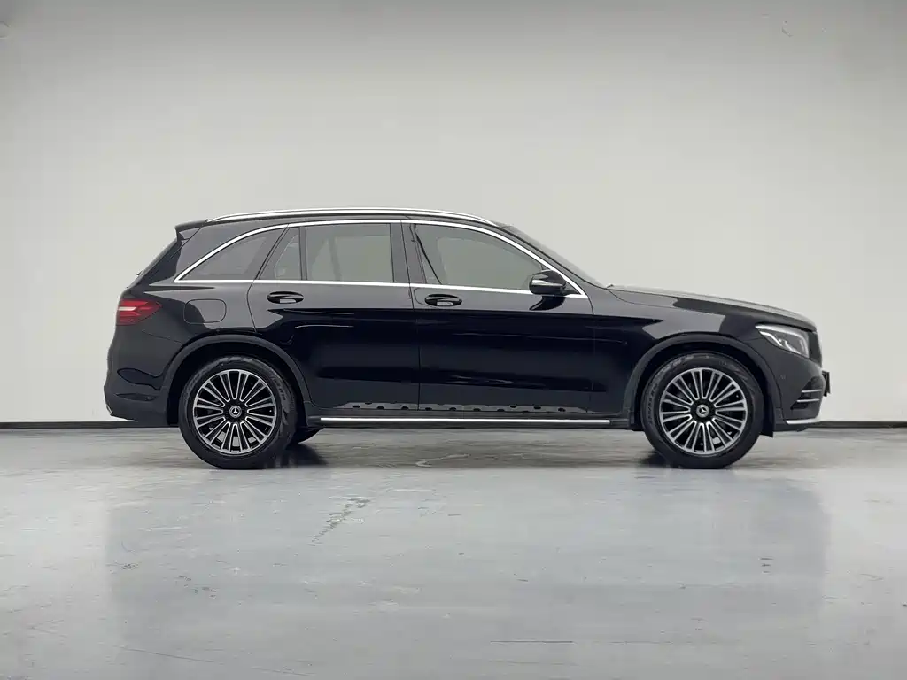 Mercedes-Benz GLC 2017 — фото 16