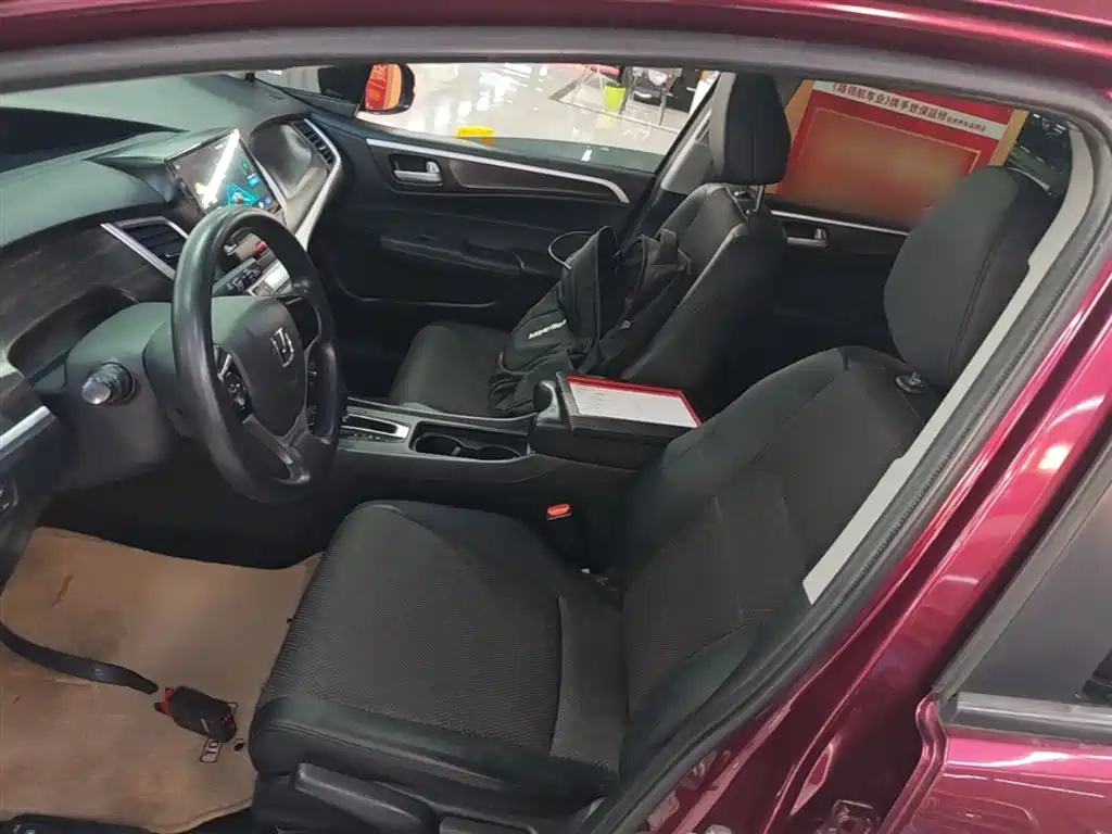 Honda Jade 2017 — фото 15