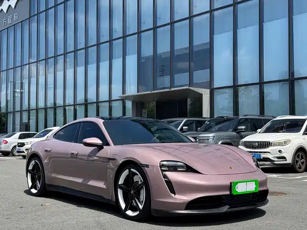 Porsche Taycan 2021