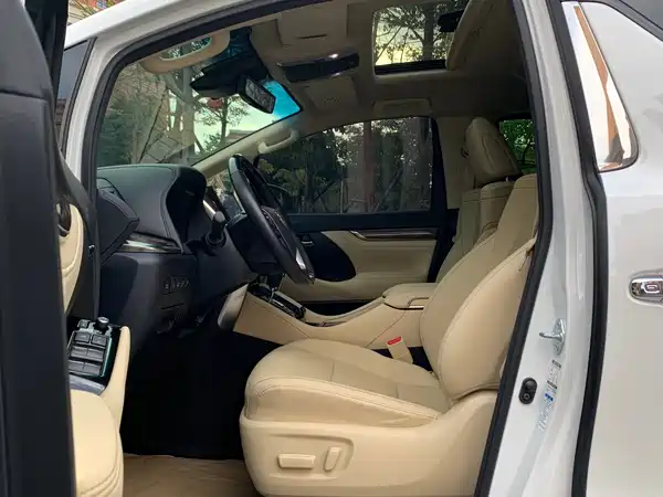 Toyota Alphard 2022