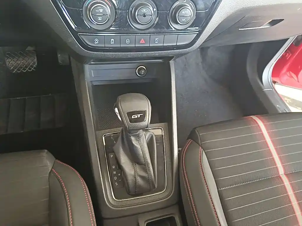 Skoda Kamiq 2020 — фото 14
