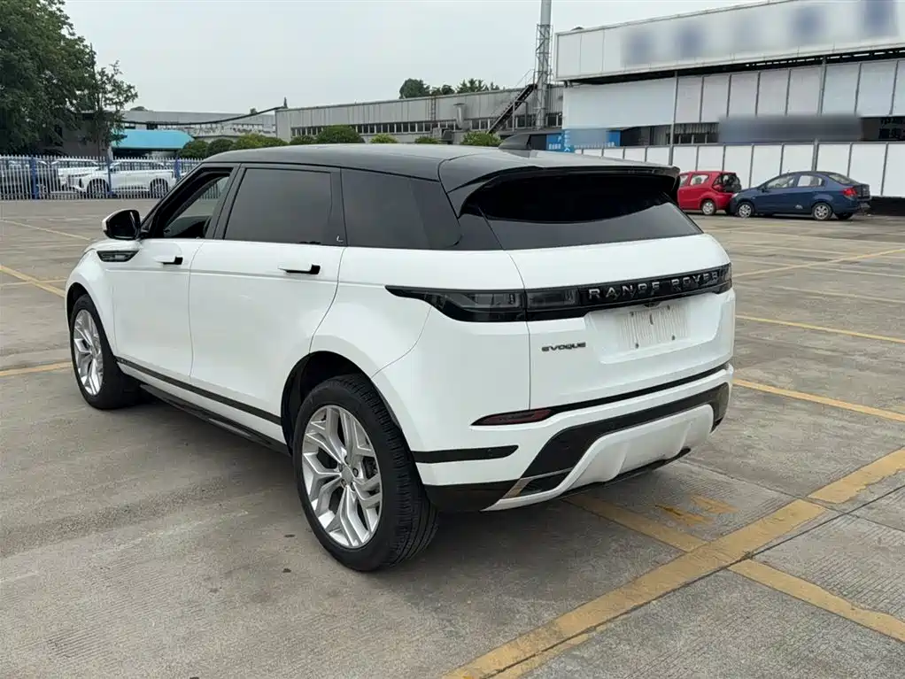 Land Rover Evoque 2022 — фото 5