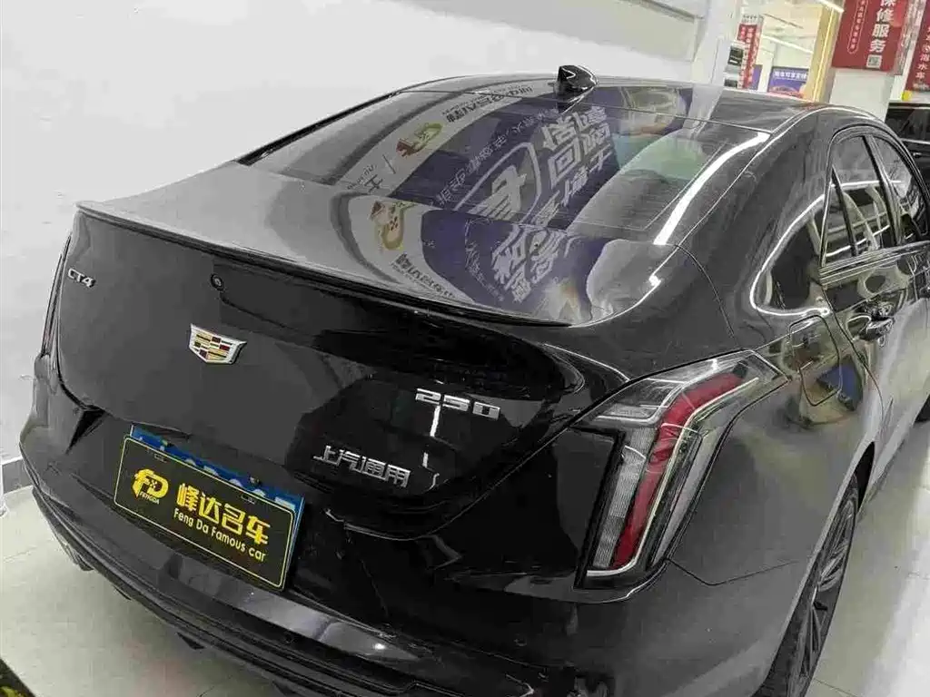 Cadillac CT4 2023 — фото 10
