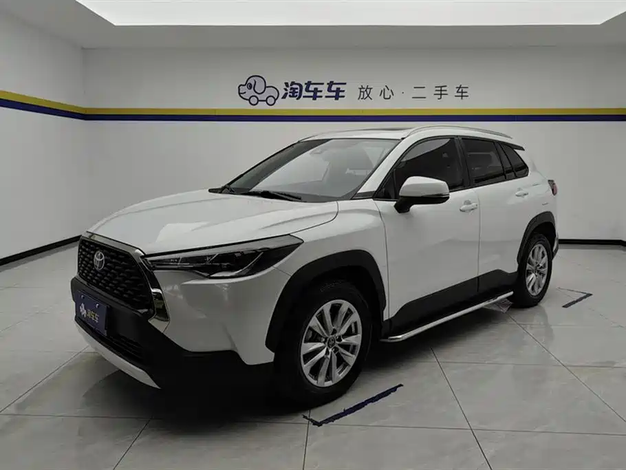 Toyota Corolla Cross 2022 — фото 1