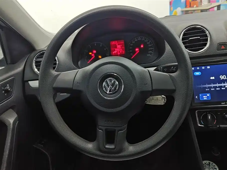Volkswagen Jetta 2015 — фото 15