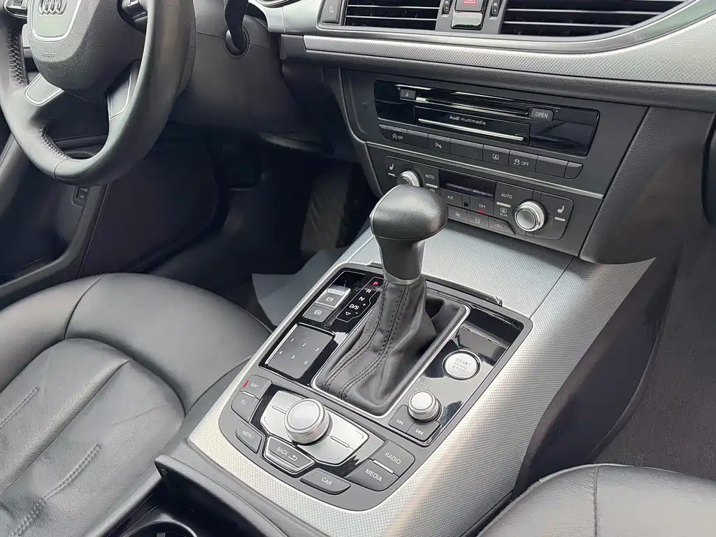 Audi A6L 2015 — фото 12
