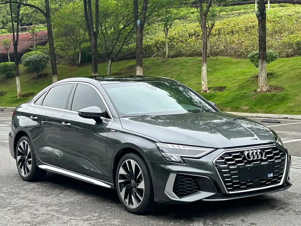 Audi A3 2022 — фото 1