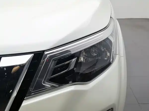 Nissan Terra 2022