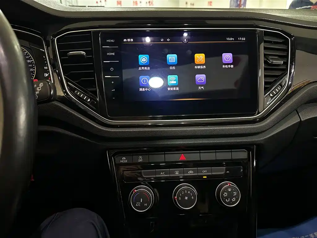 Volkswagen T-Roc 2021 — фото 11