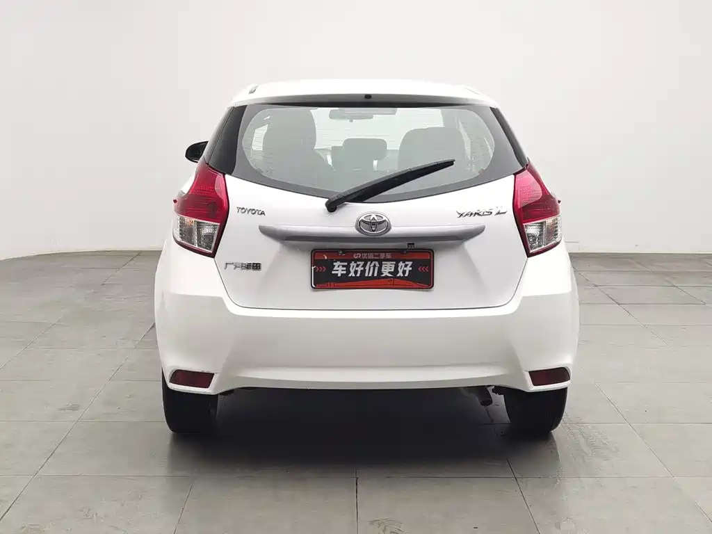 Toyota Yaris L 2015 — фото 4