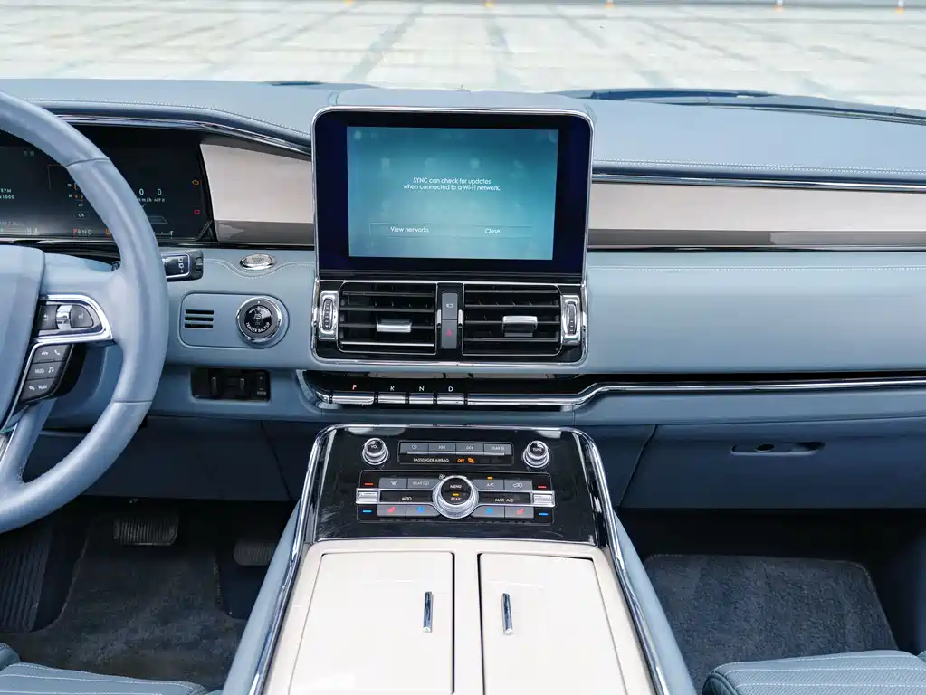 Lincoln Navigator 2019 — фото 13