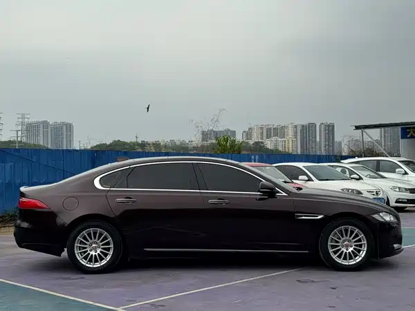Jaguar XFL 2017