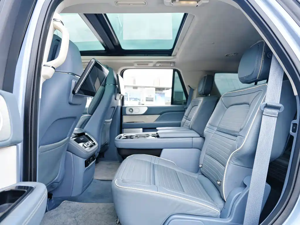 Lincoln Navigator 2019 — фото 11