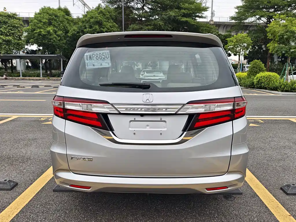 Honda Odyssey 2015 — фото 27