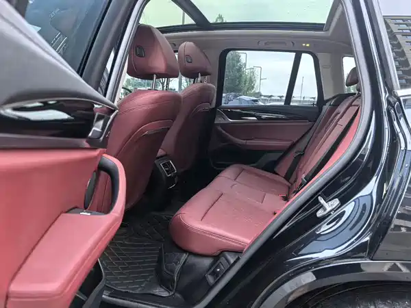 BMW iX3 2024