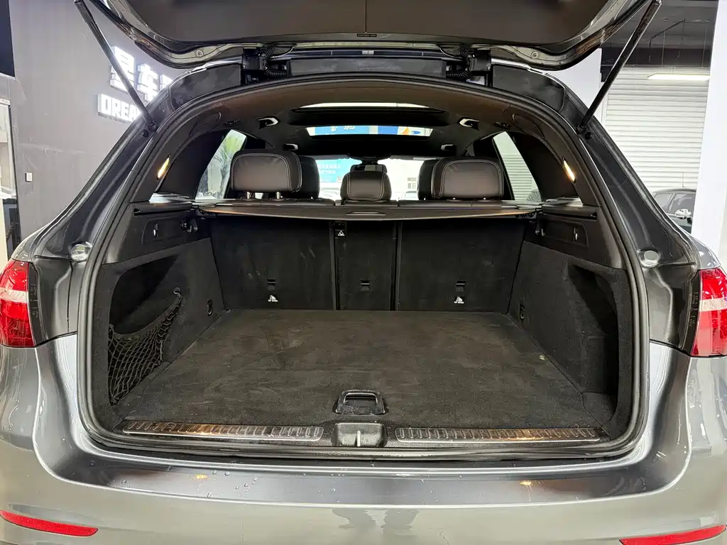 Mercedes-Benz GLC 2017 — фото 24