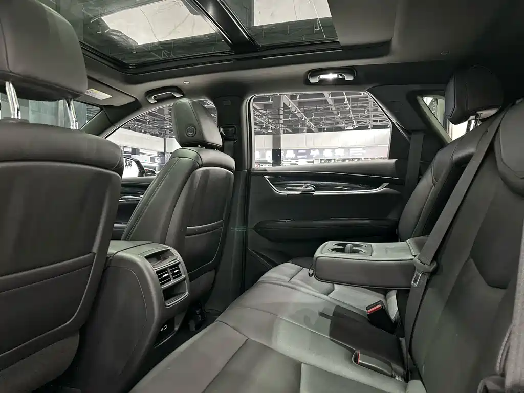 Cadillac XT5 2021 — фото 14