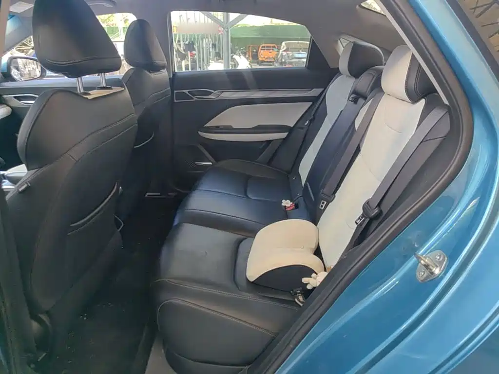 Geely Emgrand L 2022 — фото 17