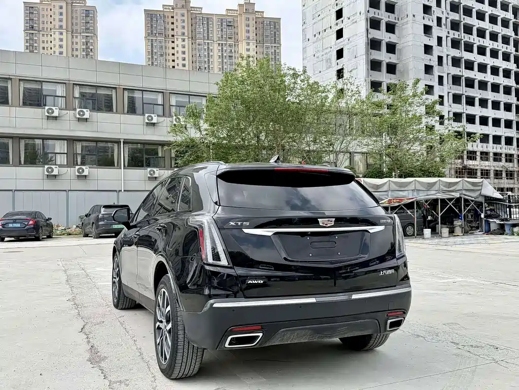 Cadillac XT5 2023 — фото 9