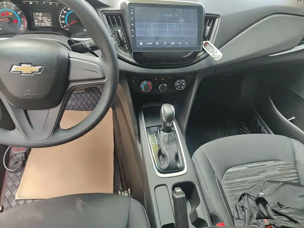 Chevrolet Cavalier 2018 — фото 10