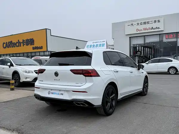 Volkswagen Golf 2021