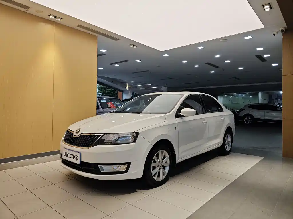 Skoda Rapid 2016 — фото 1