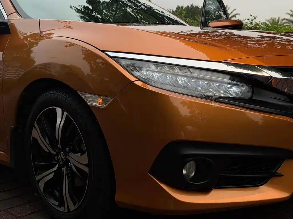 Honda Civic 2016 — фото 9