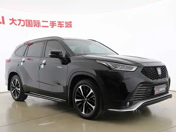 Toyota Crown Kluger 2021