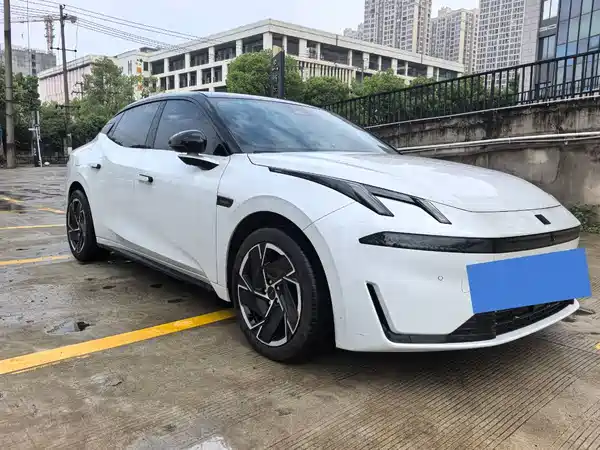 Lynk & Co 07 EM-P 2024