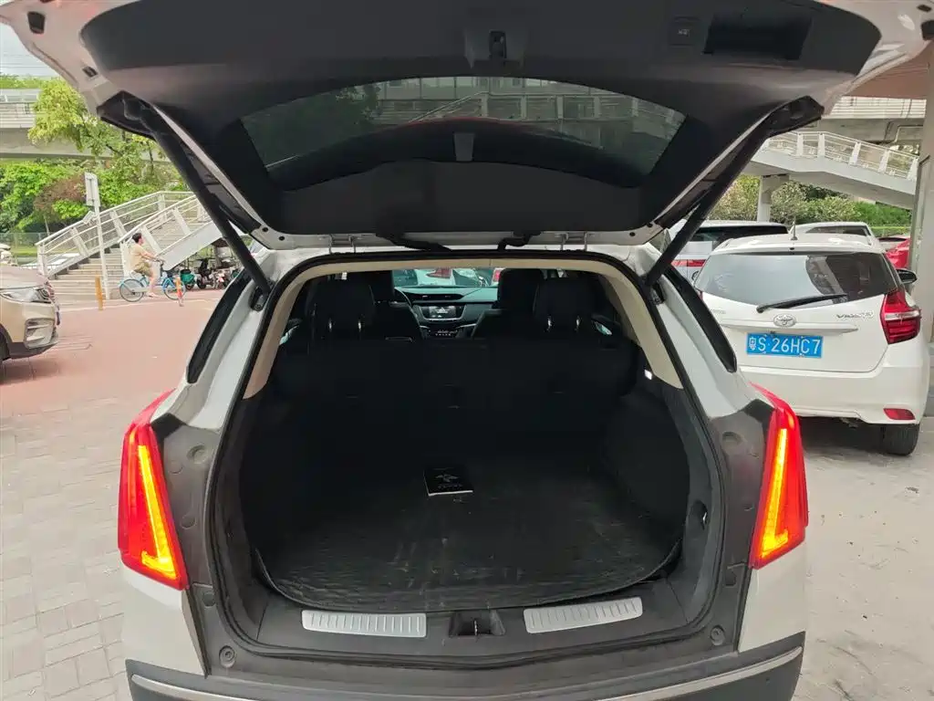 Cadillac XT5 2018 — фото 19