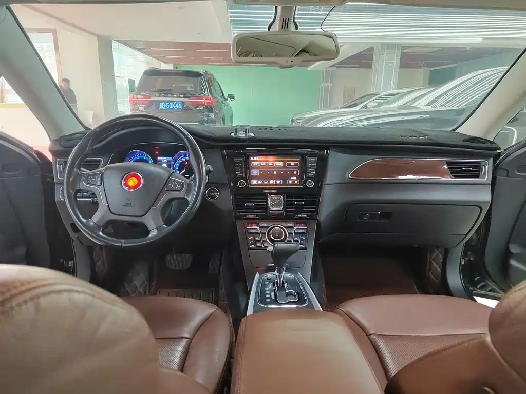 Hongqi H7 2015 — фото 16