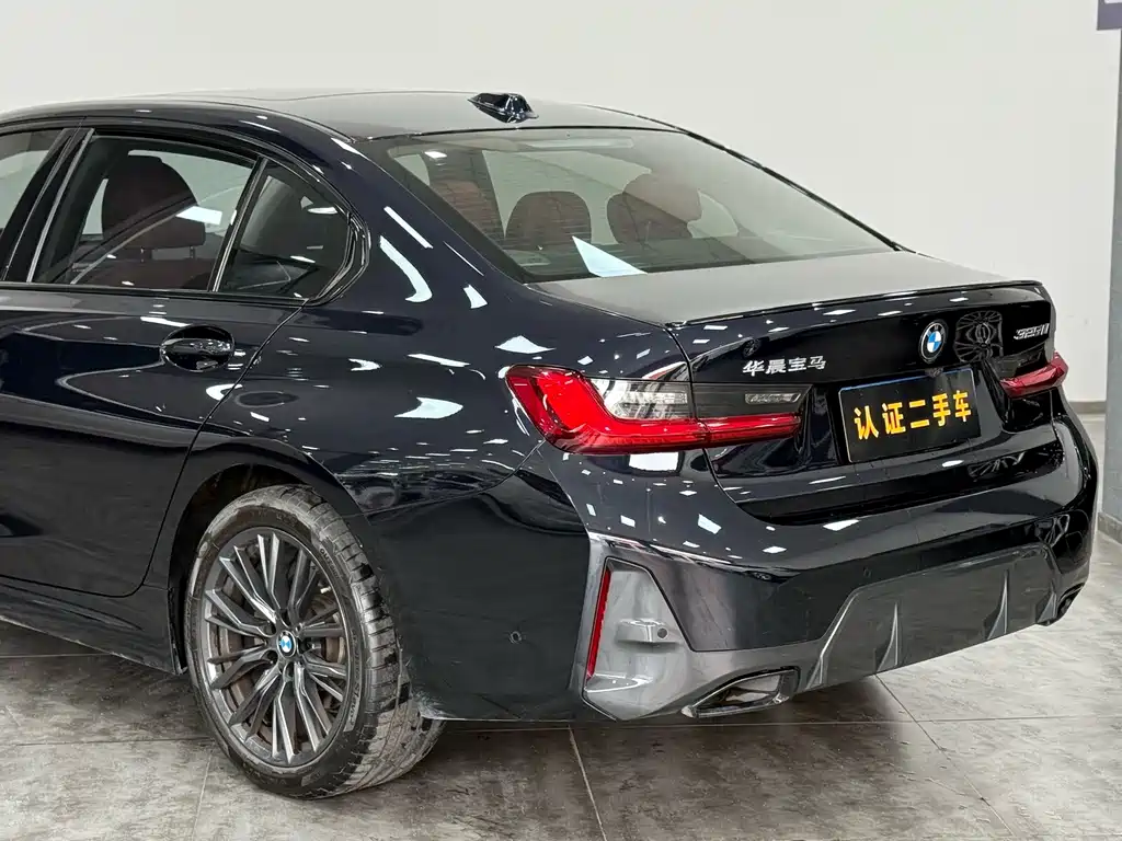 BMW 3 Series 2023 — фото 10