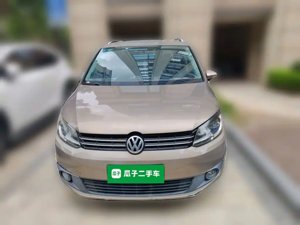 Volkswagen Touran 2018 — фото 24