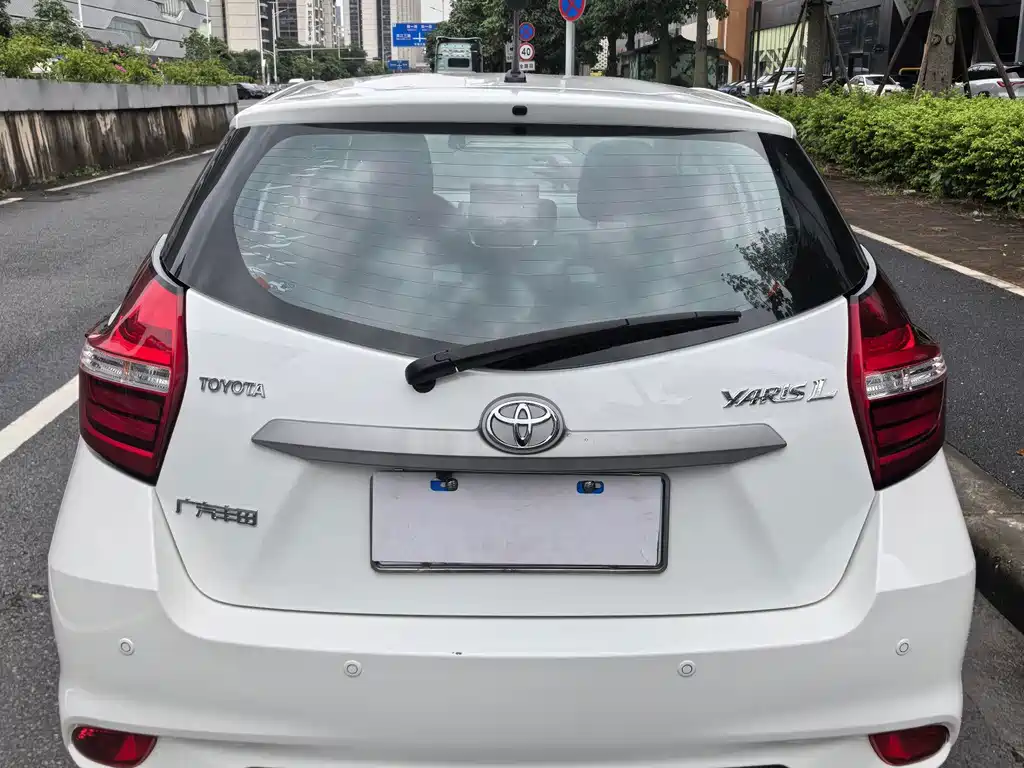 Toyota Yaris L 2020