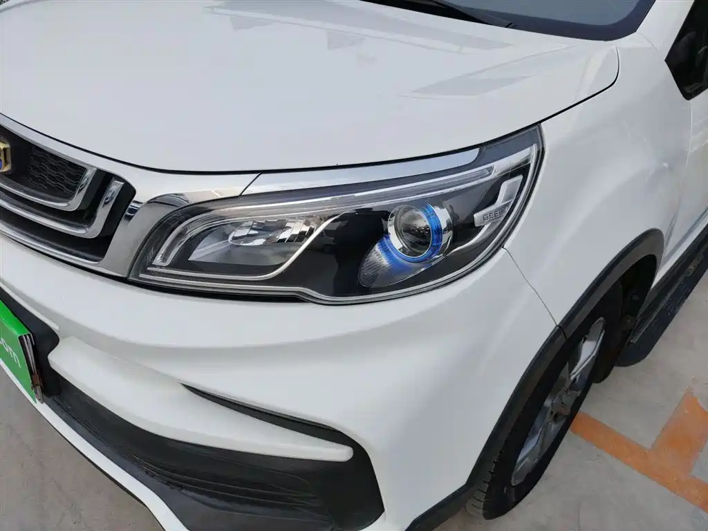 Geely Vision X3 2020 — фото 24