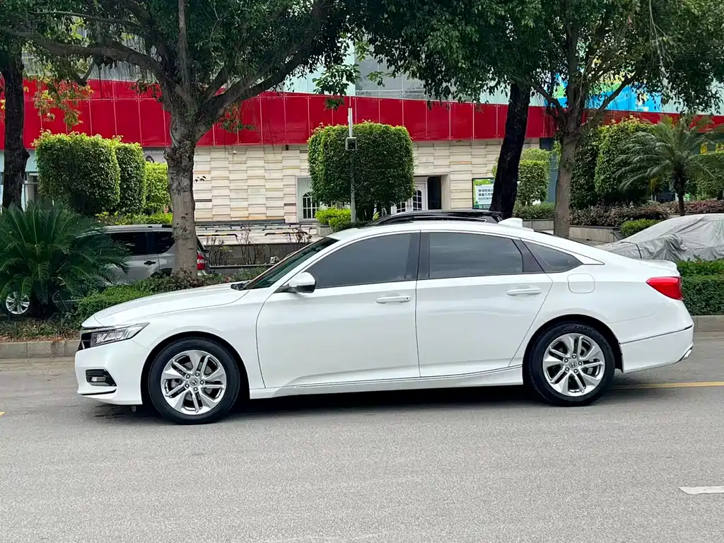 Honda Accord 2020 — фото 3