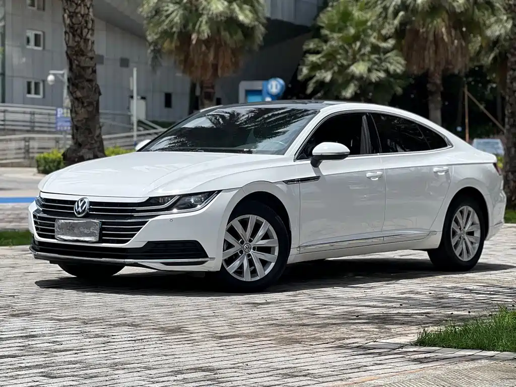 Volkswagen CC 2020 — фото 1