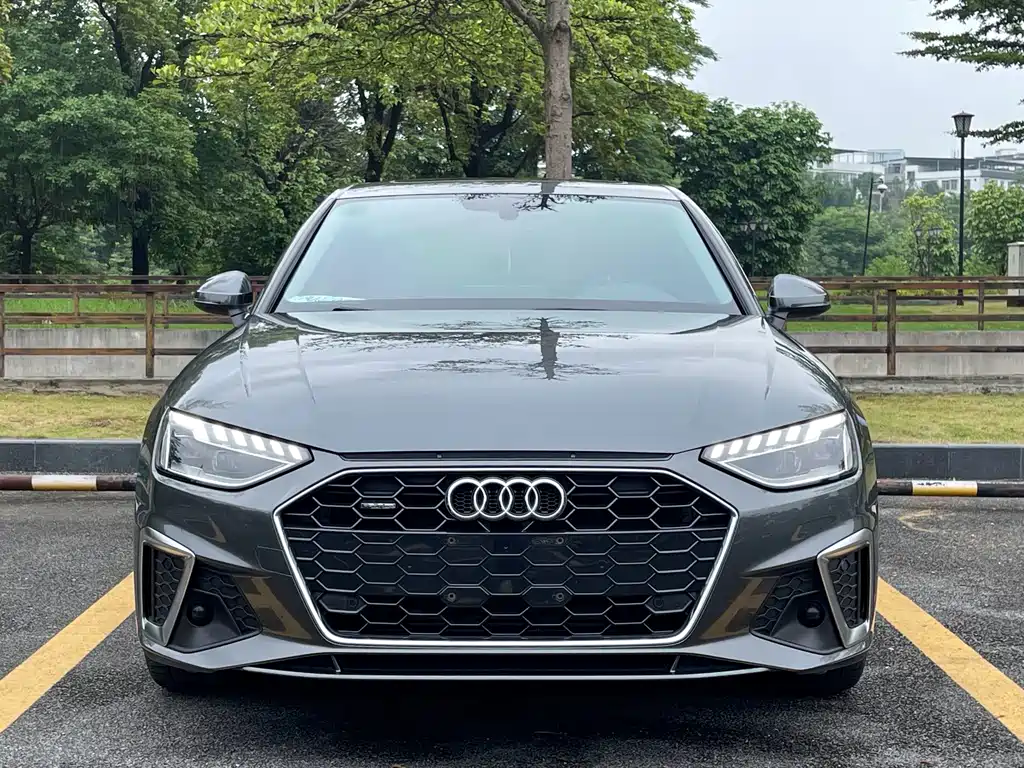 Audi A4L 2021