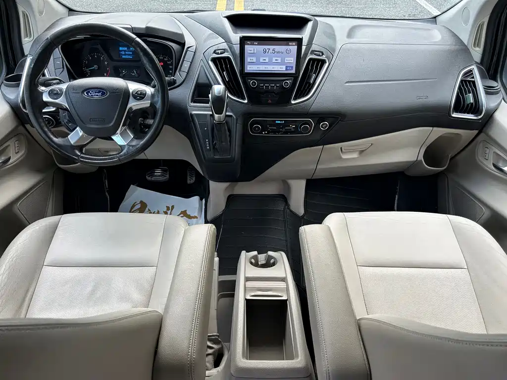 Ford Tourneo 2019 — фото 17