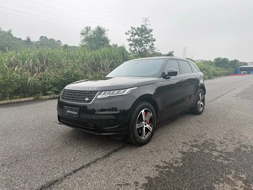 Land Rover Velar 2024 — фото 1
