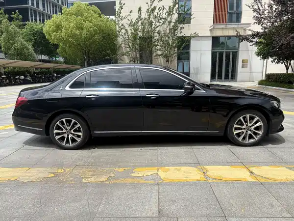 Mercedes-Benz E-Class 2019
