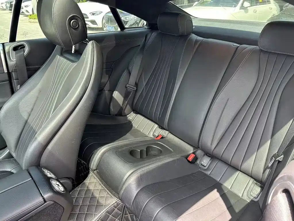 Mercedes-Benz E-Class 2019 — фото 12